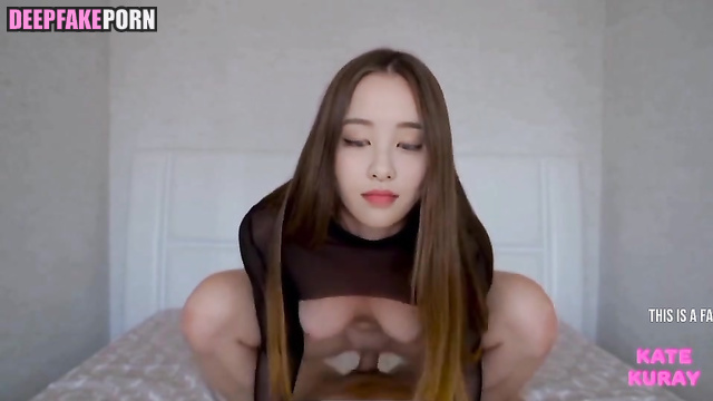 See how Yves rides my boner 이브 이달의 소녀 가짜 포르노 deepfake sex tape
