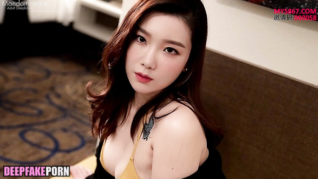 Adult Taeyeon in a very sexy yellow bikini / SNSD / (アダルト 少女時代) [PREMIUM]