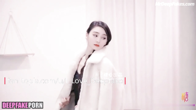 Hot, fake stewardess Fan Bingbing made blowjob before flight / 范冰冰 深度伪造