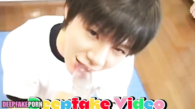 Sweet gay Jeno licking dildo on camera - fake // 엔시티 얼굴 교환