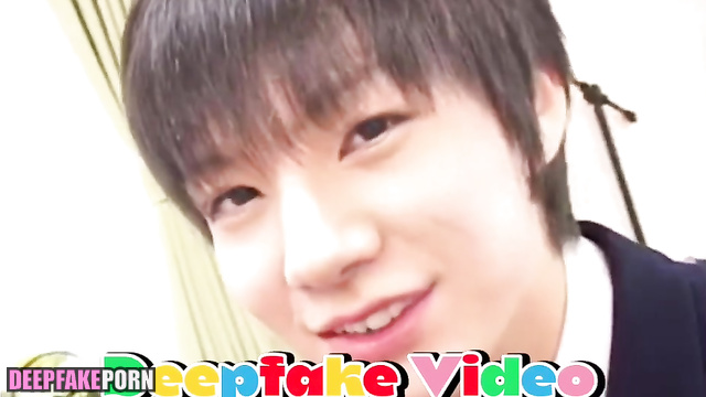 Sweet gay Jeno licking dildo on camera - fake // 엔시티 얼굴 교환