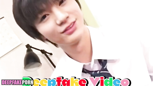 Sweet gay Jeno licking dildo on camera - fake // 엔시티 얼굴 교환