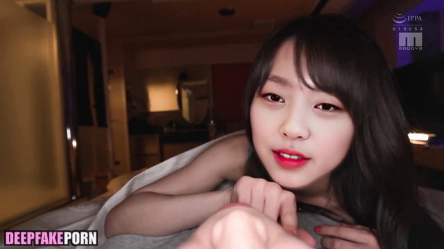 Fake Lee Soo-min slides her hairy pussy over men's lips (진짜 가짜 이수민) [PREMIUM]
