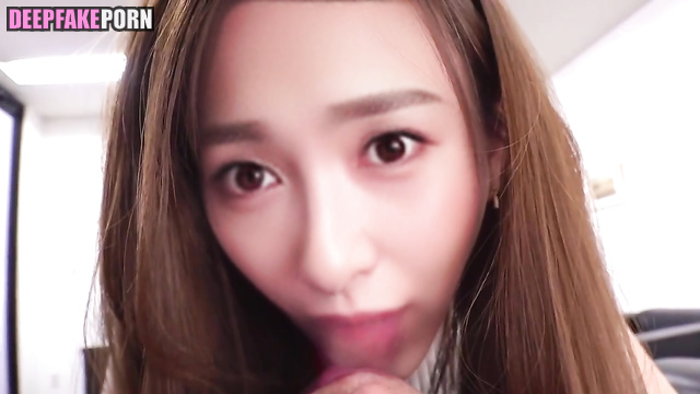 Sexy secreatary Tiffany Tang sucking dick - fakeapp / 唐嫣 成人视频 [PREMIUM]