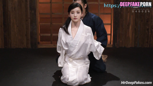 Man wanna domination on her, Li Yitong sex tape - 李一桐 真假的