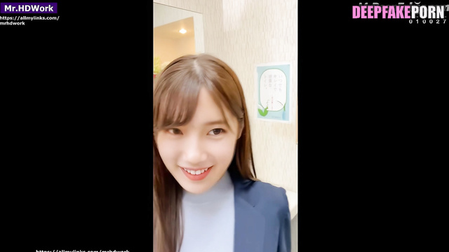 Sexy brunette Suzy jerking off under the table, ai - 수지 미쓰에이