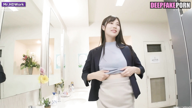 Sexy brunette Suzy jerking off under the table, ai - 수지 미쓰에이