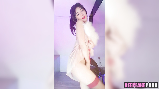 Solo dance scenes by fake and hot Dilraba (迪丽热巴 迪力木拉提 真假 [PREMIUM]