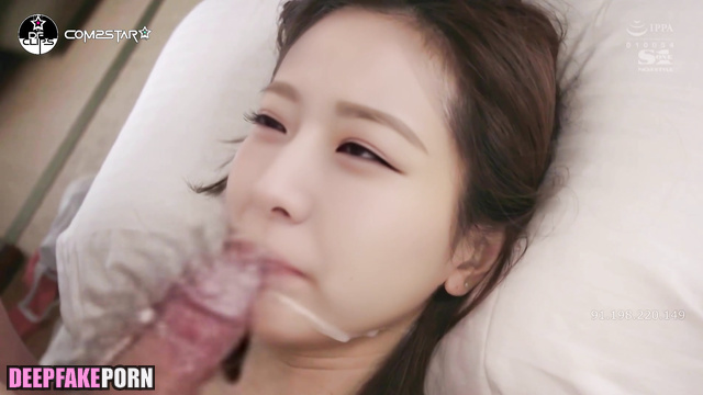 Old fart sucking her clit, Yuna and home porn (유나 있지) [PREMIUM]