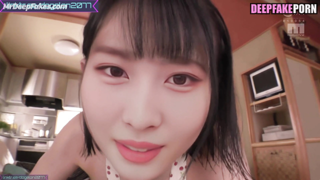 Momo (TWICE) wants to feed a man with sex (トゥワイス 本物の偽物)