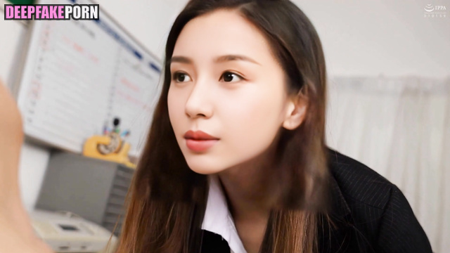 Zhou Ye having fun with hot colleague, adult video / 周也 名人性爱 [PREMIUM]