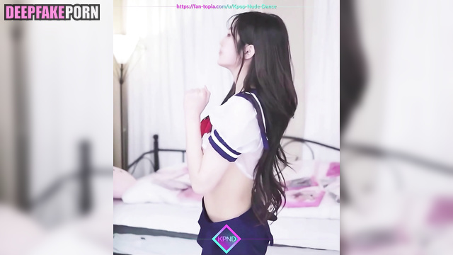 Korean beauty girl dancing for fun // Irene enjoying it 아이린 레드벨벳 [PREMIUM]