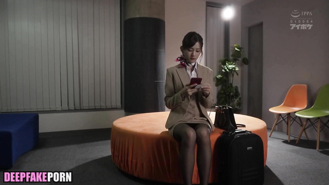 Stewardess was fucked sweet after flight, Li Yitong ai / 李一桐 真假 [PREMIUM]