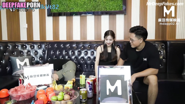 Sexy Tong Liya was invited for strong gangbang fuck - ai / 佟丽娅 深度伪造视频