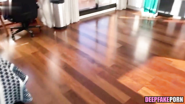 Chinese whore Sabrina Zhuang fucked with stranger / 庄达菲 真假 [PREMIUM]