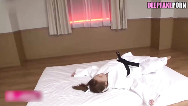 张雨绮/Zhang Yuqi squirts in close up from masturbation face swap 换脸 [PREMIUM]