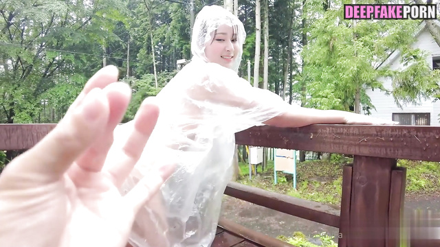 Fake Yang Zi was fucked during naked forest walking - 杨紫 性爱录像带 [PREMIUM]