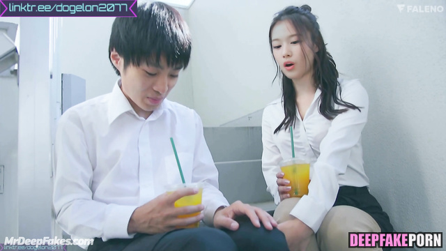 She loves at night in doggystyle - Sana real fake / トゥワイス ディープフェイクビデオ