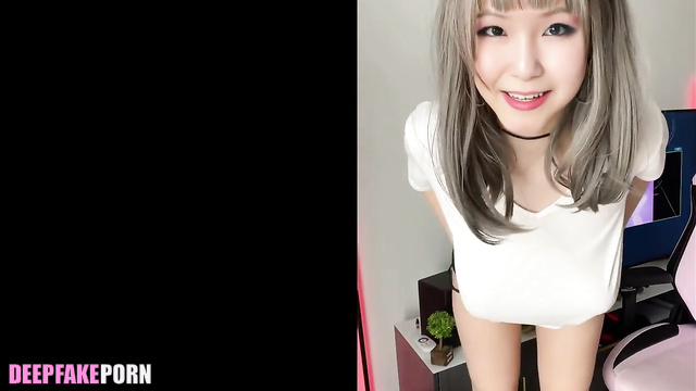 Busty naked slut having fun with herself / HAchubby real fake