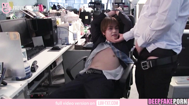 BTS V 防弾少年団 stayed a lil bit longer cause his boss wants him AI 人工知能