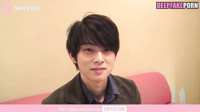 ASTRO Nude ヌード Eunwoo アストロ shows off his perfect abs for his boyfriend