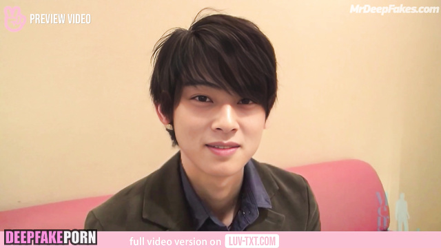 ASTRO Nude ヌード Eunwoo アストロ shows off his perfect abs for his boyfriend