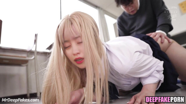 Doggystyle sex with new teacher / Kanna Hashimoto 橋本 環奈 本物の偽物 school porn