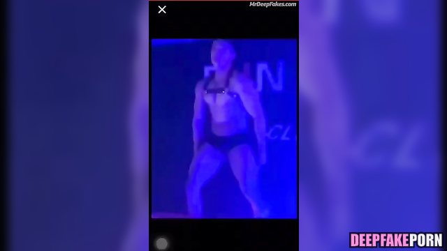 Handsome stripper dancing hot in the night club, ai Yu Shi (于适 成人视频)