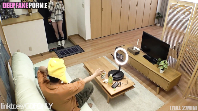 Her first fuck for money [휘인 마마무] Wheein hot home porn