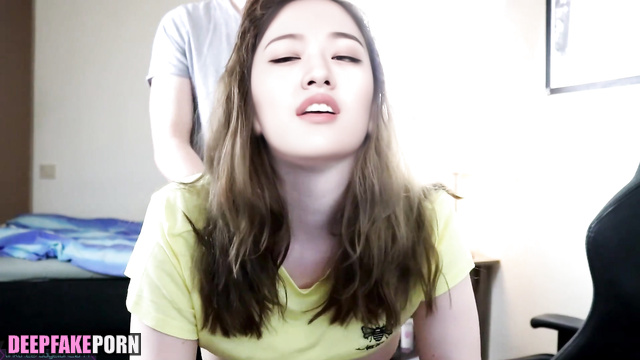 Yujin (アイズワン 本物の偽物) was fucked after her masturbation on porn [PREMIUM]