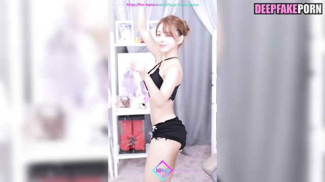 유나 있지 Yuna hot celebrity dance - babe adores having fun on webcam, ai [PREMIUM]