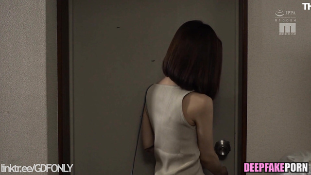 Hot pleasure by her awesome boobs / ニュージーンズ セックスシーン fake Hanni [PREMIUM]