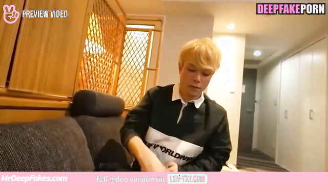 (준 세븐틴) handsome Jun wants to try your sperm immediately - pov gay porn