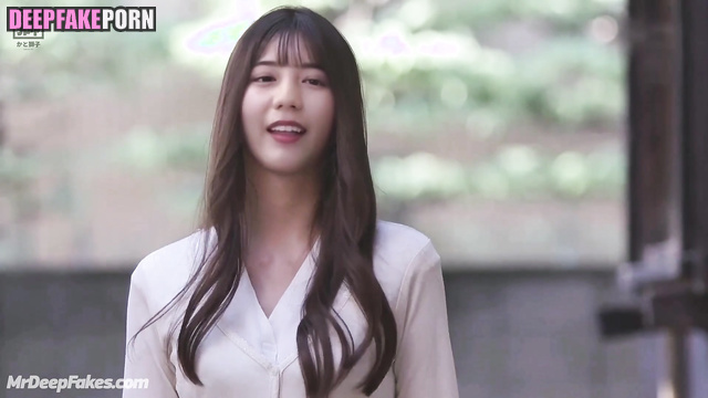 Nude ヌード 小坂 菜緒 Nao Kosaka likes to make men older cum hard Hinatazaka46