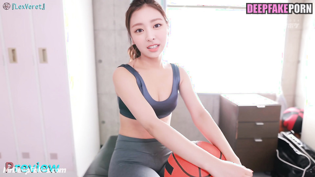 Sex in the gym locker room is a good idea, Yuna (유나 있지) deepfake erotic
