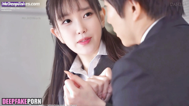 Colleague of 아이유 IU wanted to fuck her right in office 진짜 가짜 real fake