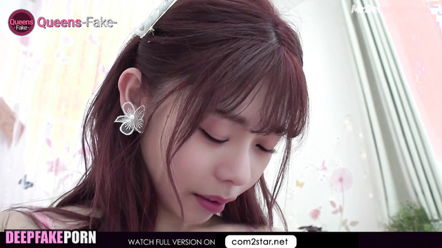 Yui Asakura 浅倉唯 is used to take off her clothes next to me Japanese 日本人