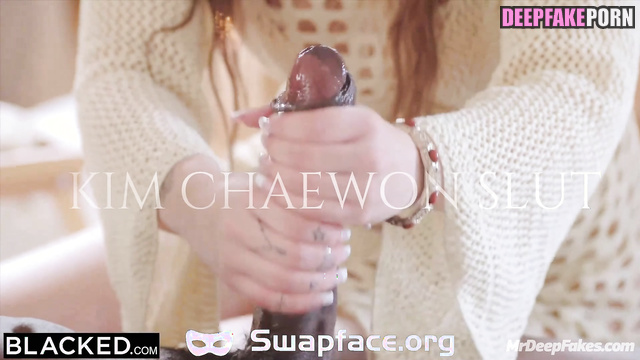 Whore making professional handjob to black cock / Chaewon ai アイズワン 本物の偽物