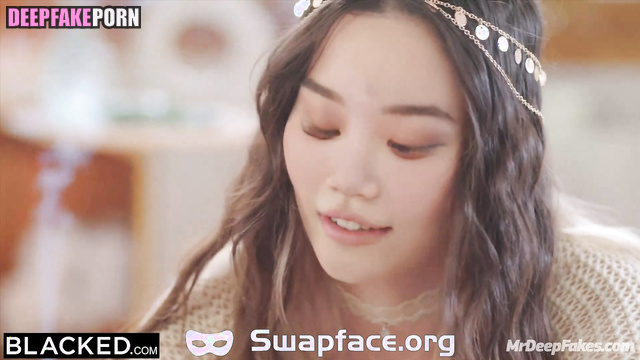 Whore making professional handjob to black cock / Chaewon ai アイズワン 本物の偽物