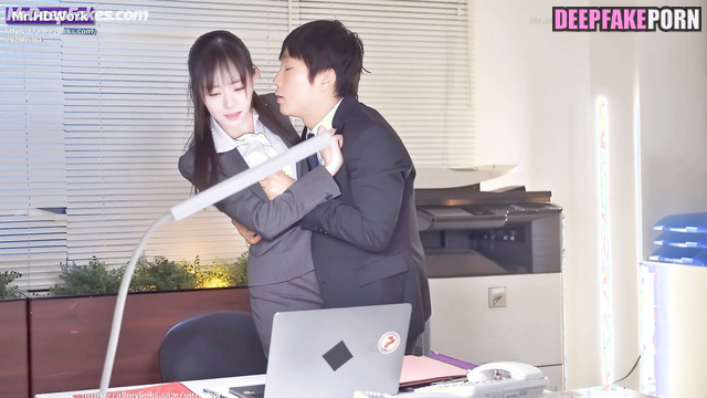 Colleague left his sperm inside her, Jisoo (지수 블랙핑크) in hot sex tapes