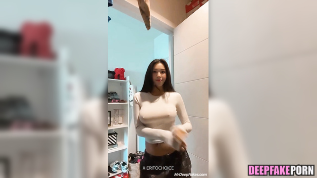 You will remember Karina 카리나 for her sexy dances aespa 에스파 face swap 얼굴 스왑