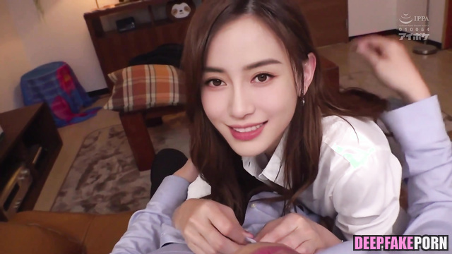 Angelababy 杨颖 kisses him gently with nice lips 智能换脸 smart face change