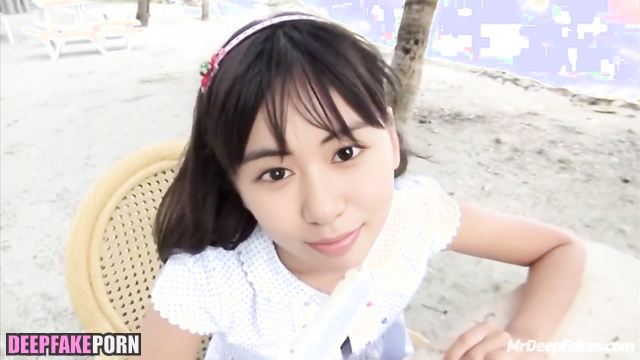 Look, how she will suck a banana / Wanyang Douyin (宛央抖音网 智能換臉) real fake