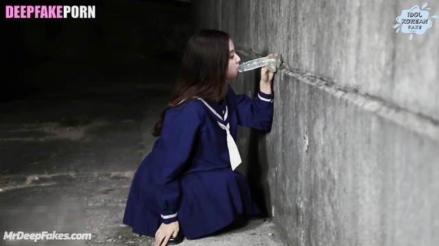 지수 블랙핑크 fake Jisoo sucking a dildo glued to the wall
