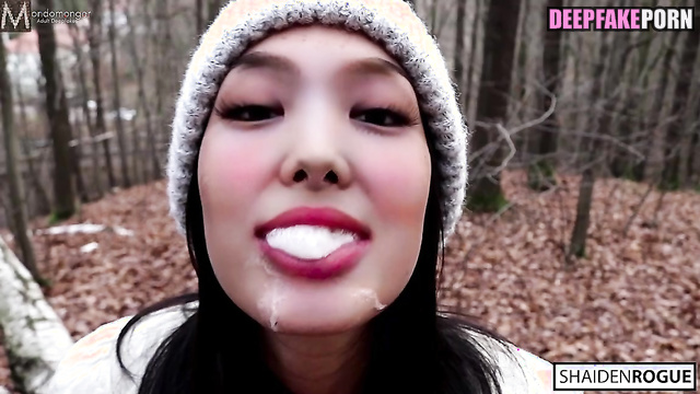 Sex scene with Nayeon playing with cum in park トゥワイス TWICE セックスシーン [PREMIUM]