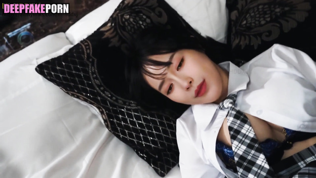 Fake Angelababy (楊穎 深度伪造视频) skipped the school for fuck with you