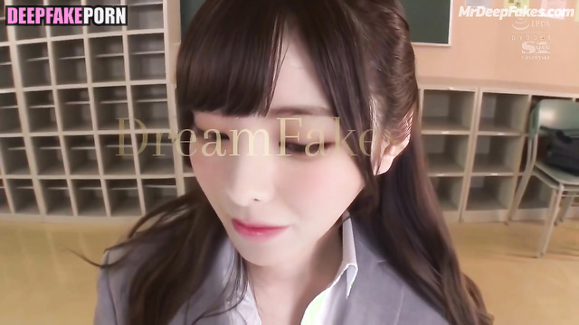 Kpop 케이팝 스타 star 유나 Yuna adores sex in public places 있지 (ITZY)