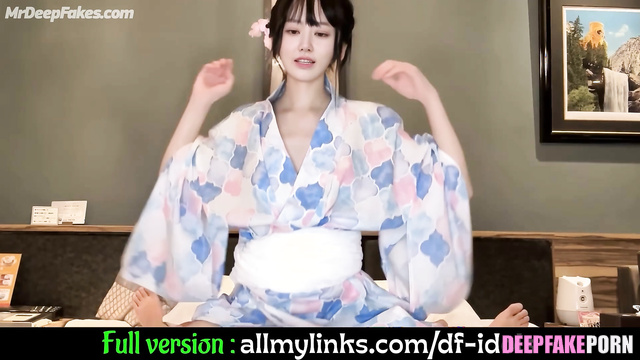 She closed her eyes to get an orgasm アイズワン インターネットの有名人 Sakura face swap