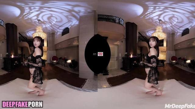 Solo ai scene with Yuki Yoda (与田 祐希 乃木坂46) look at her shiny dress