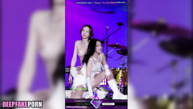 Sexy Winter is performing at a concert absolutely naked, ai 윈터 딥 페이크 에로틱
